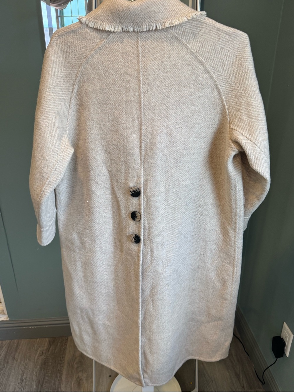 100% Wool Long Beige Coat Quiet Luxury Minimalist - Picture 2 of 7